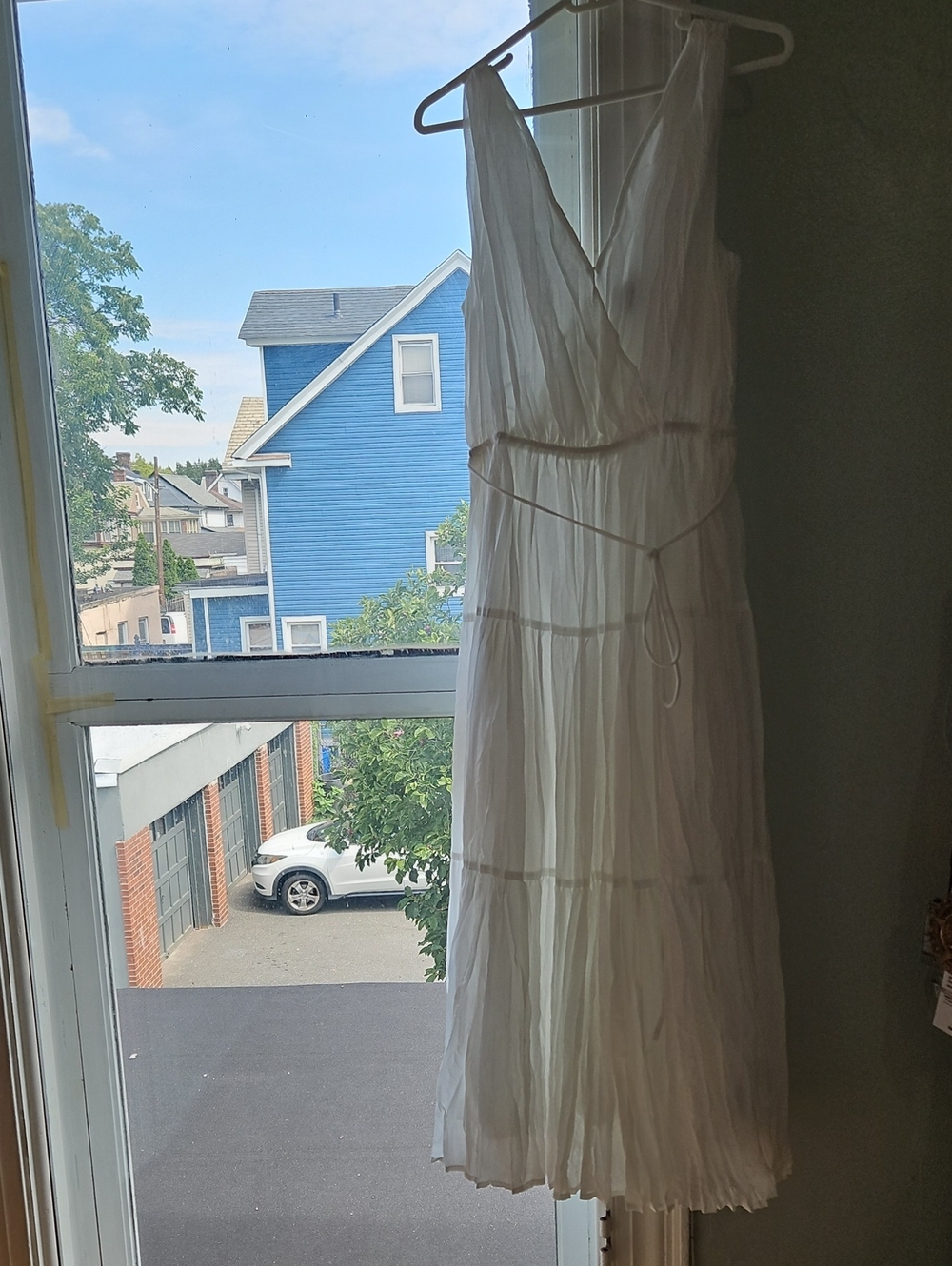 Gap White Sleeveless Tiered Maxi Dress